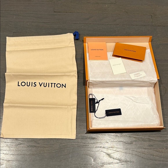 Louis Vuitton Orange and Cream Box and Dustbag Set - Picture 1 of 6